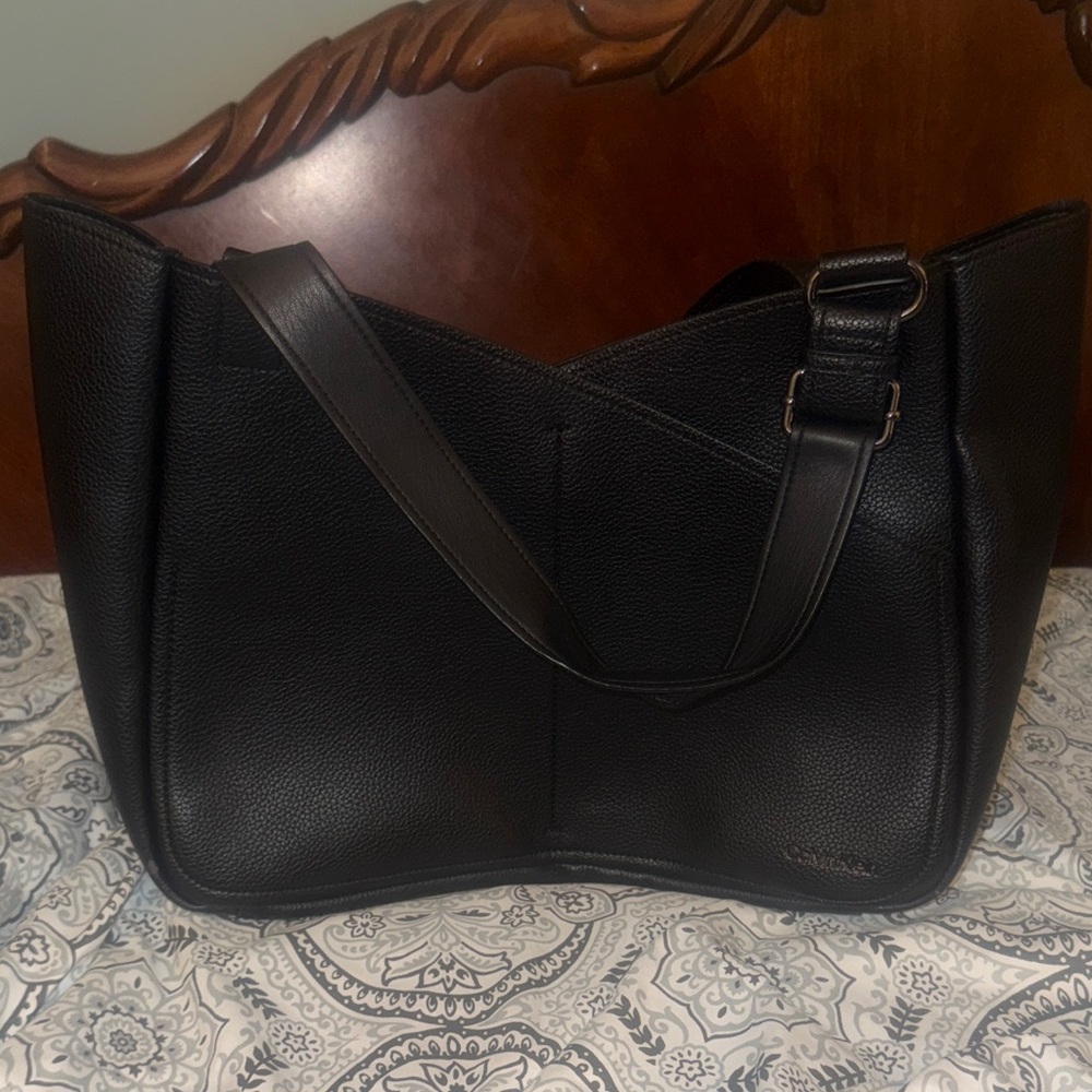 Calvin Klein Black Leather Shoulder Bag